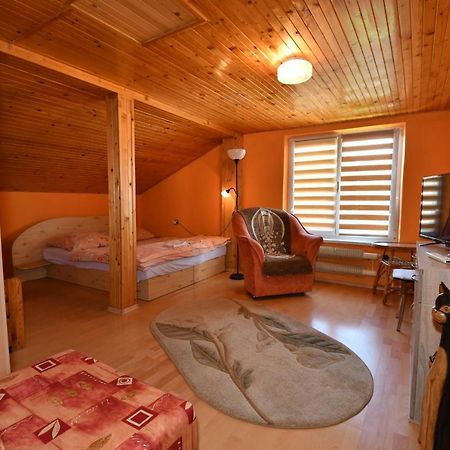 Hotel Privát Lujza Liptovská Osada Exterior foto