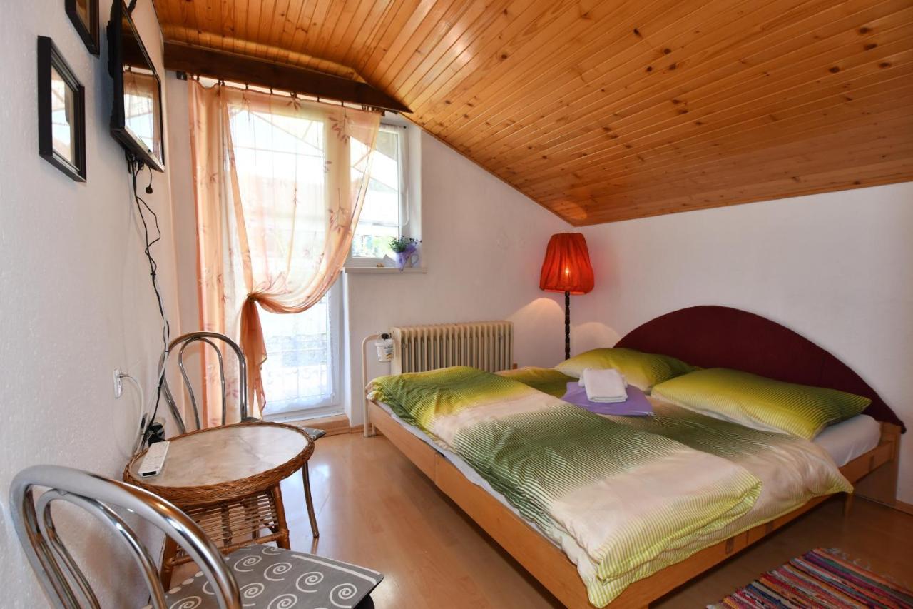 Hotel Privát Lujza Liptovská Osada Exterior foto